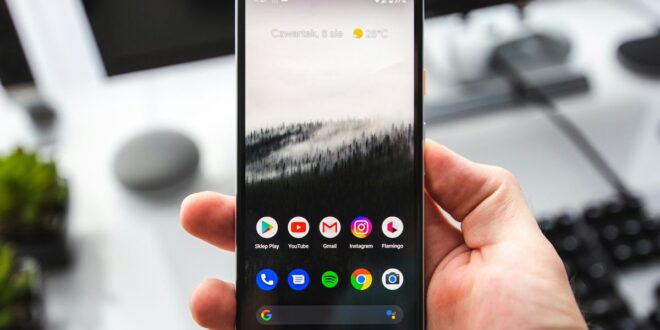 Bongkar Mitos, Apakah Benar Tutup Aplikasi di Latar Belakang Bisa Bikin Baterai HP Lebih Awet?